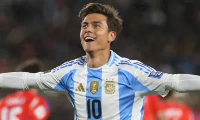 Paulo Dybala brilla nel ritorno in Argentina, segna contro il Cile indossando il numero 10 di Messi.