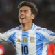 Paulo Dybala brilla nel ritorno in Argentina, segna contro il Cile indossando il numero 10 di Messi.